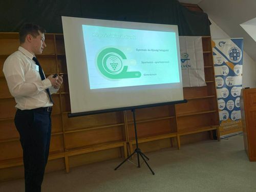 Mathiász prezentáció.jpg