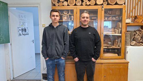 mentesség asztalos 5895.jpg